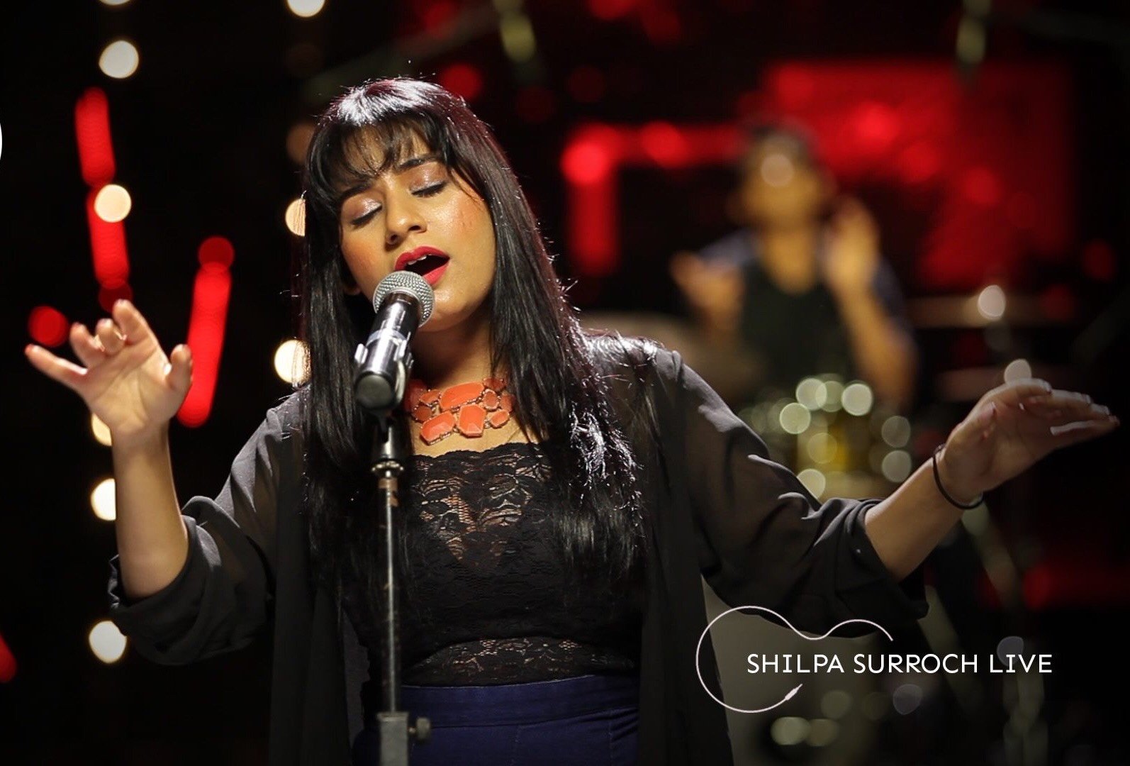 Shilpa Surroch Singer Aazadiyaan Googly Gumm Hai Movie